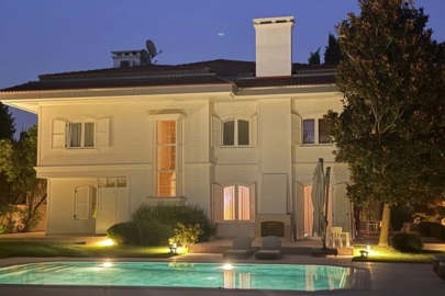 Icardi'den boğaz manzaralı ev paylaşımı!