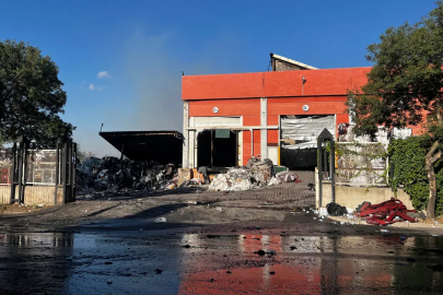 Kayseri’de tekstil fabrikasında büyük yangın: 15 saat sonra kontrol altına alındı