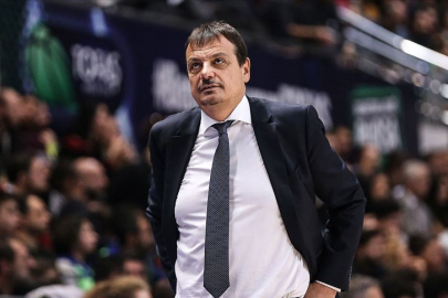 Ergin Ataman’dan FIBA’ya sert tepki: “Bu gerçekten saçmalık!”
