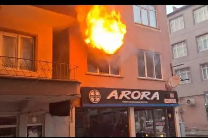 Kırıkkale’de 3 katlı apartmanın çatısında yangın