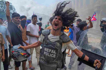 Nepal’de “Z Kuşağı isyanı”: Sosyal medya yasağı ve yolsuzluk başbakanı düşürdü