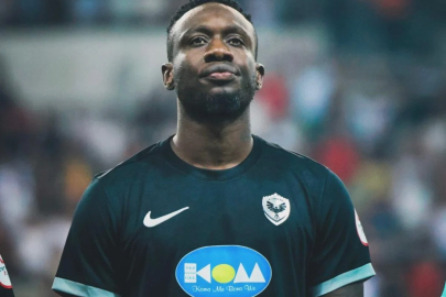 Amedspor Türkiye futbolunda ilk kez Kürtçe sloganlı formayla sahaya çıktı