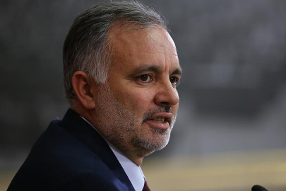 Ayhan Bilgen’den dikkat çeken çıkış: Yolsuzluğa karşı durmadan sosyal demokrasiyi savunabilir miyiz?