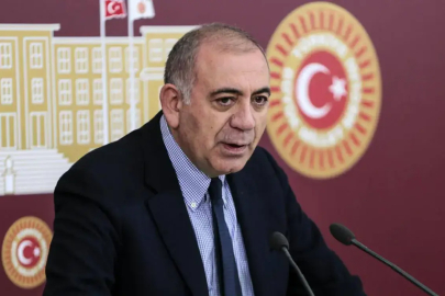 Gürsel Tekin’den sert çıkış: AKP ile temasım çıksın Taksim’de kendimi asarım
