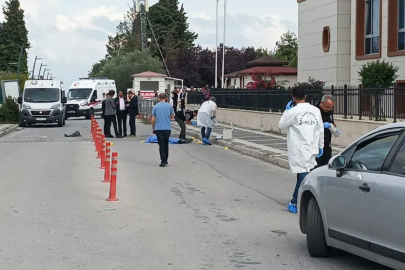 Adliye önünde kurşun sesleri paniğe yol açtı