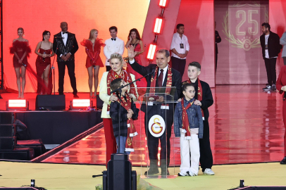 Galatasaray’da flaş karar! Zafer sonrası sadece takım konuştu