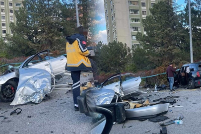 Ankara’da feci kaza: Otomobil ikiye ayrıldı, 1 kişi yaşamını yitirdi!