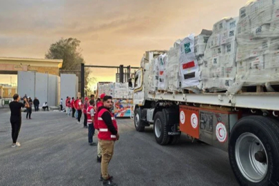 Gazze’de ateşkes sonrası ilk hareketlilik: Yardım tırları bölgeye giriş yaptı!