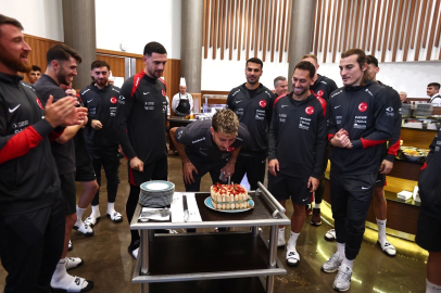 Atakan Karazor’un doğum günü Milli Kamp'ta kutlandı