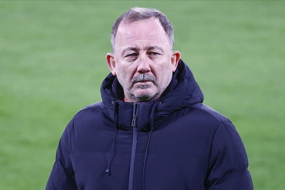 Sergen Yalçın’a forma talebi: Cengiz Ünder ilk 11 için bastırıyor