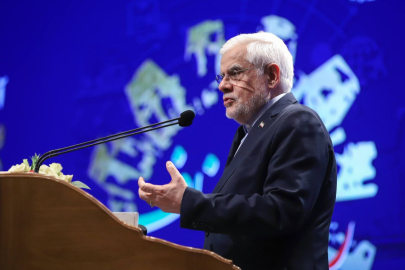 Tahran’da dikkat çeken mesaj!