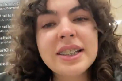 Havalimanında skandal iddia: Engelli öğrenci rapora rağmen uçağa alınmadı!