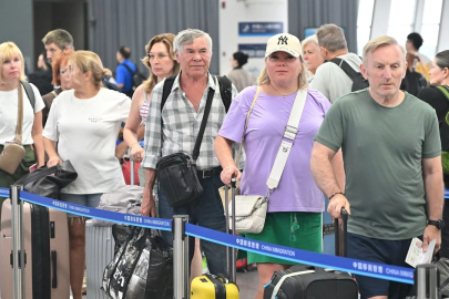 Dünya bu kadar insanın geçtiği başka bir sınır görmedi!