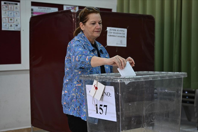 KKTC’de sandık günü: Cumhurbaşkanını belirleyecek seçimde oy verme sürüyor