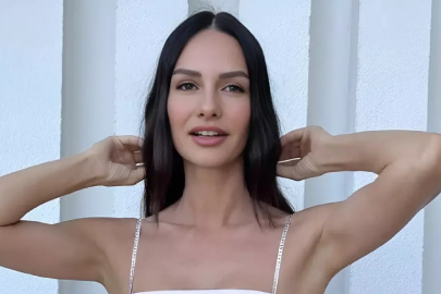 Yasemin Ergene boşanma sonrası doğada! Mini şort kombini olay oldu