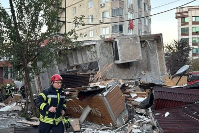 Gebze’de binanın çökmesiyle enkazdan ilk cansız beden çıkarıldı