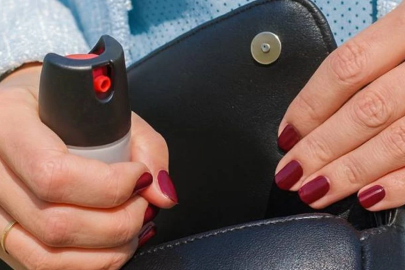 Hollanda’da kadınlardan tacize karşı yeni savunma yöntemi!