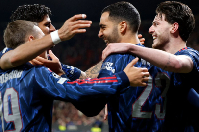 Arsenal fırtına gibi esti: Slavia Prag'ı deplasmanda 3-0 mağlup etti