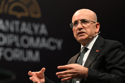 Mehmet Şimşek: Küresel zorlukları fırsata çevirebiliriz
