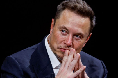 Tesla hissedarlarından Elon Musk’a 1 trilyon dolarlık rekor maaş onayı