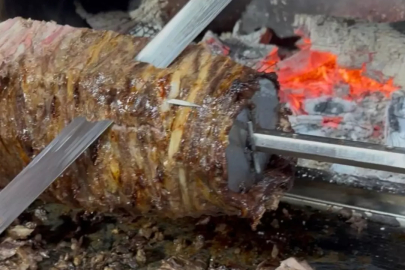İki ili birbirine düşüren bin yıllık lezzet: Cağ kebabı Kıpçaklardan günümüze miras