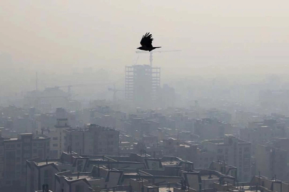 İran’da hava kirliliği alarmı: Huzistan’da okullar uzaktan eğitime geçti