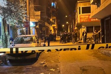 İzmir’de sokak ortasında cinayet