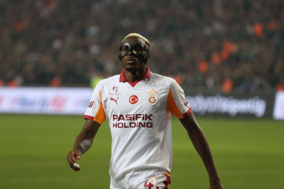 Victor Osimhen sağlık kontrolünden geçecek