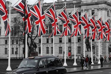 İngiltere’de yıllık enflasyon ekimde yavaşladı