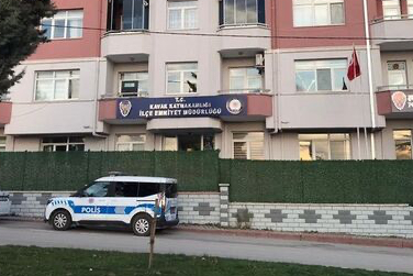 Polis memuru mescitte intihar etti