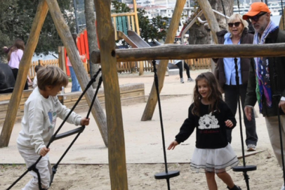 Doğa ve Kerimcan Kamal Bebek’te aile zamanı geçirdi