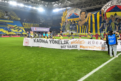 Fenerbahçe tribünleri derbiye hazır
