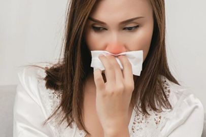 Burun akıntısındaki tehlike: Menenjite kadar gidebilir