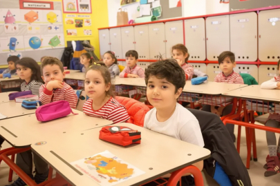 Okullarda akran zorbalığına yaş ayarı: İlkokula başlama yaşı değişti!