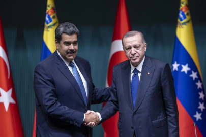 Erdoğan’dan Maduro’ya kritik telefon: ABD ile diyalog kanallarını açık tutun