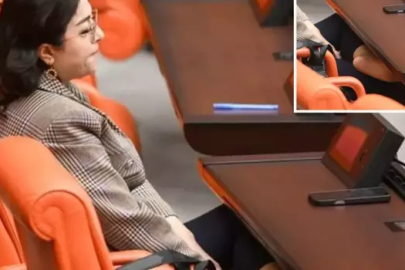 DEM Partili Öznur Bartın ayakkabılarını çıkarıp Genel Kurul’u izledi!