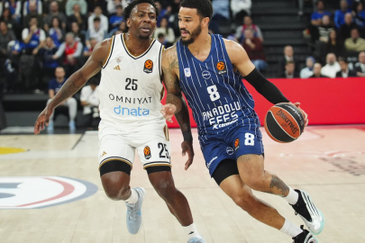 Anadolu Efes, Dubai Basketbol karşısında sonunu getiremedi