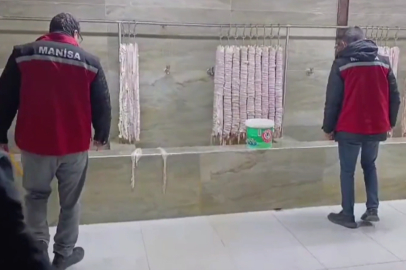 Manisa'da 4 milyon TL'lik bozulmuş kokoreçe imha!