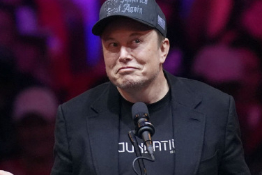 Musk 700 milyar doları aştı