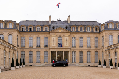 Fransa çalkalanıyor: Élysée Sarayı’nda içeriden hırsızlık iddiası