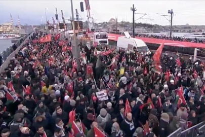 Galata Köprüsü’nde Filistin’e destek yürüyüşü başladı