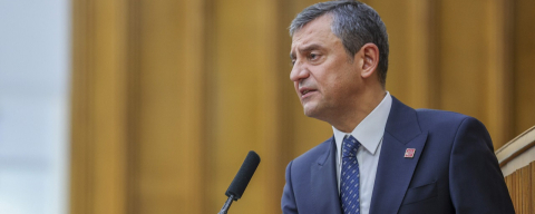 Özgür Özel’den ‘iç cephe’ çıkışı: Bahçeli haklı, düzeni bozan Erdoğan’dır