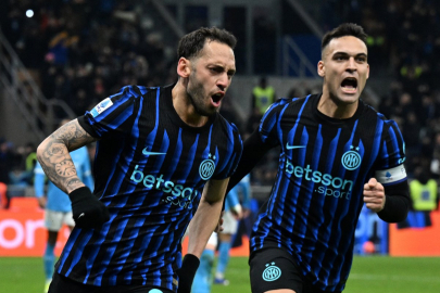 Hakan Çalhanoğlu sahnede