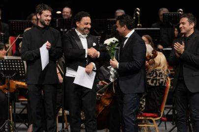 Türk şeften Avrupa sahnesinde çifte zafer