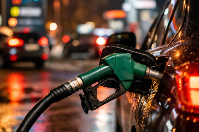 Gece yarısı gelen indirim sürücüleri sevindirdi!