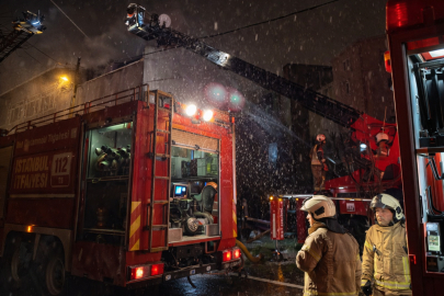 Ümraniye'de bir binada yangın çıktı