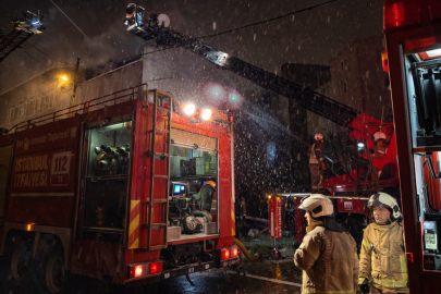 Ümraniye'de bir binada yangın çıktı