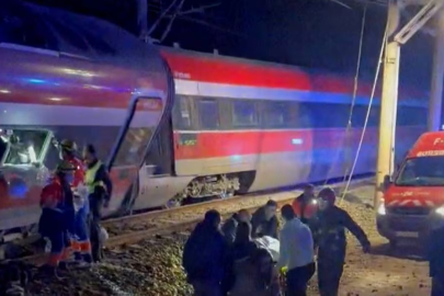 İspanya’da hızlı tren faciası: 2 tren raydan çıktı, 21 kişi hayatını kaybetti