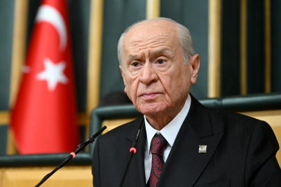 Bahçeli’den bayrak provokasyonuna sert mesaj