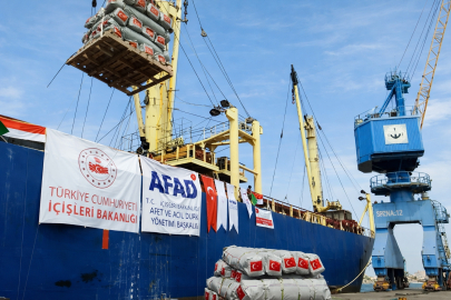 Türkiye ve Katar’dan Sudan’a umut köprüsü: 6. İyilik Gemisi Port Sudan’da